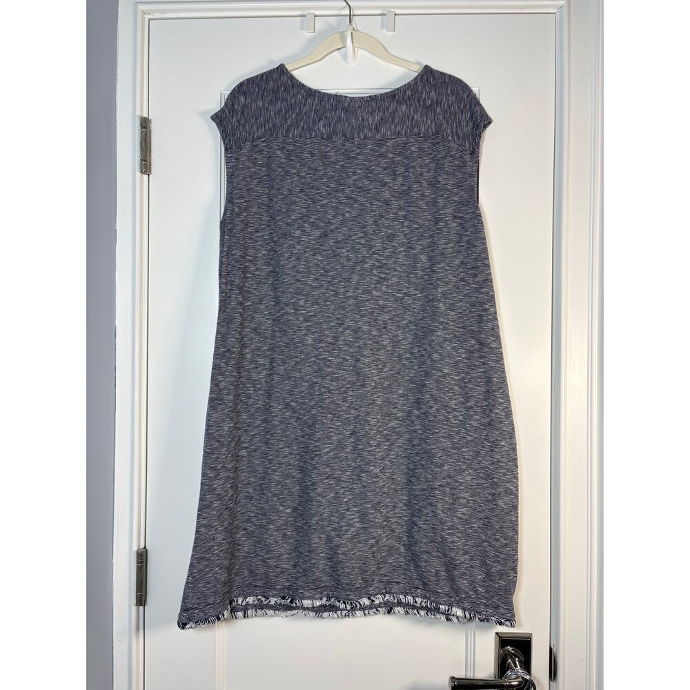 Chicos Textured Knit Sleeveless Sheath Dress Frayed Hem Black White Shift XL - Picture 2 of 4